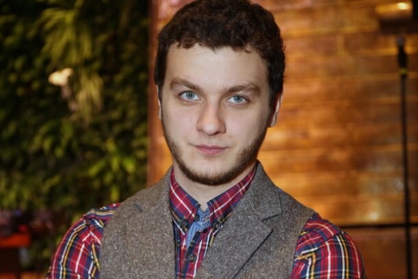 Что смотрят кинозвезды: Филипп Бледный делится списком любимых фильмов и сериалов Что смотрят кинозвезды: Филипп Бледный делится списком любимых фильмов и сериалов