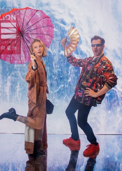 Ксения Дукалис, Дина Немцова и другие на открытии сингапурского бара Merlion Dine & Cocktails