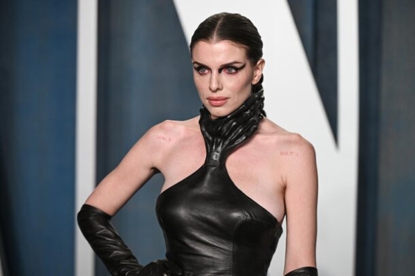 «Вокруг Деппа всегда царит атмосфера насилия»: 5 звезд, которые остались на стороне Эмбер Херд «Вокруг Деппа всегда царит атмосфера насилия»: 5 звезд, которые остались на стороне Эмбер Херд