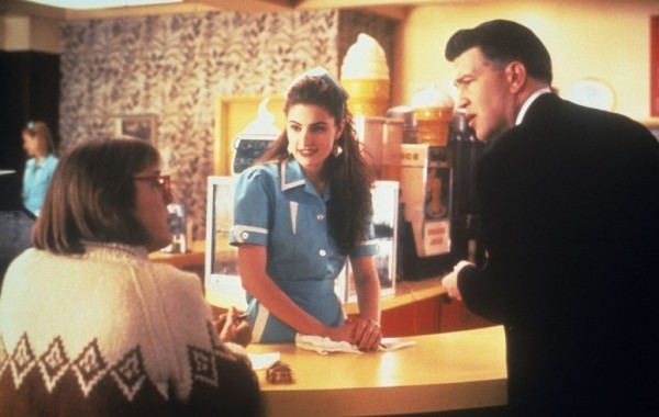 Вспоминаем классику: культовые сериалы 90-х Вспоминаем классику: культовые сериалы 90-х