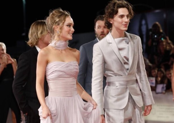 Обманули фанатов ради пиара: 6 звездных пар, отношения которых были фейком