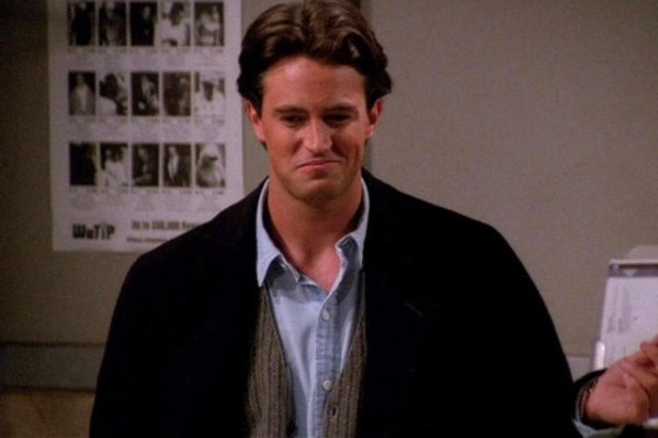 11 теорий о фильмах и сериалах, меняющие их смысл: от «Друзей» до «Титаника»