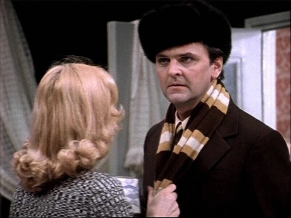 «Кака така любовь?»: 8 токсичных отношений в советских фильмах, которые мы раньше не замечали «Кака така любовь?»: 8 токсичных отношений в советских фильмах, которые мы раньше не замечали