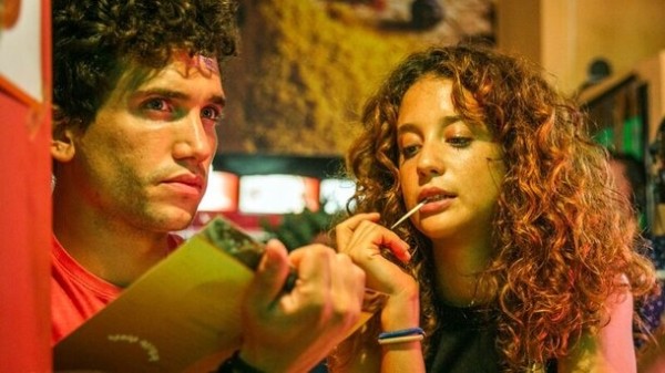 Обманули фанатов ради пиара: 6 звездных пар, отношения которых были фейком