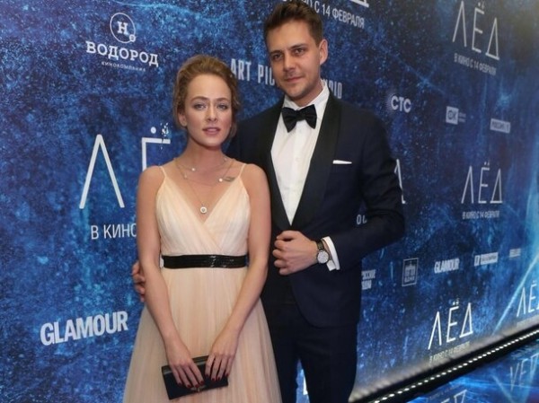 Обманули фанатов ради пиара: 6 звездных пар, отношения которых были фейком