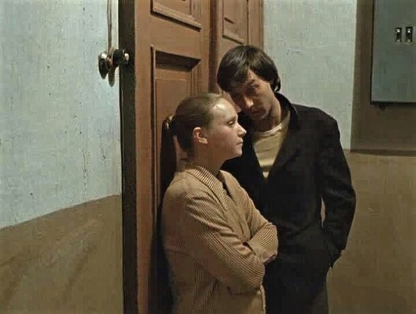 «Кака така любовь?»: 8 токсичных отношений в советских фильмах, которые мы раньше не замечали «Кака така любовь?»: 8 токсичных отношений в советских фильмах, которые мы раньше не замечали