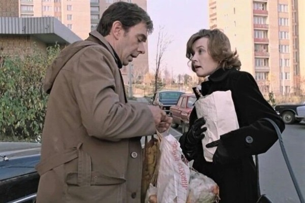 «Кака така любовь?»: 8 токсичных отношений в советских фильмах, которые мы раньше не замечали «Кака така любовь?»: 8 токсичных отношений в советских фильмах, которые мы раньше не замечали