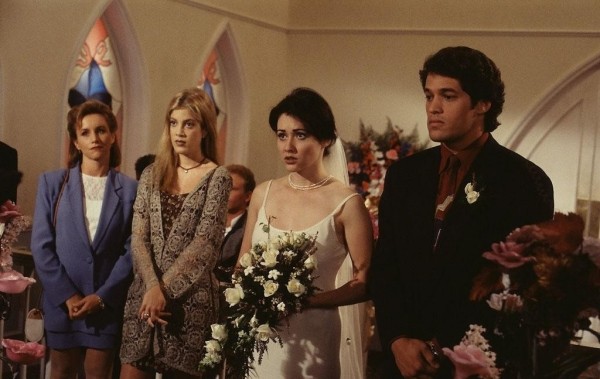 Вспоминаем классику: культовые сериалы 90-х Вспоминаем классику: культовые сериалы 90-х