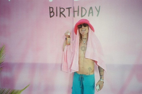 Хроники московских вечеринок: день рождения Mary Senn в стиле Coachella Хроники московских вечеринок: день рождения Mary Senn в стиле Coachella