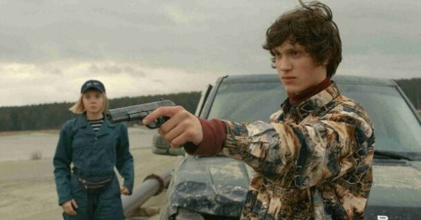 Трагедия российских подростков, турецкая самоирония и корейский Бонд: новое в кинотеатре Okko