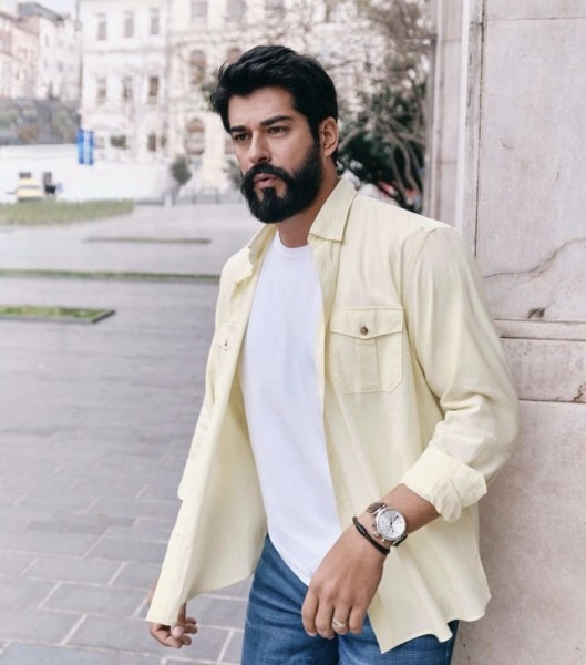 Самые красивые актеры, ради которых мы готовы смотреть турецкие сериалы Самые красивые актеры, ради которых мы готовы смотреть турецкие сериалы