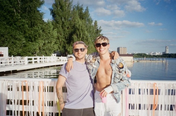 Хроники московских вечеринок: день рождения Mary Senn в стиле Coachella Хроники московских вечеринок: день рождения Mary Senn в стиле Coachella