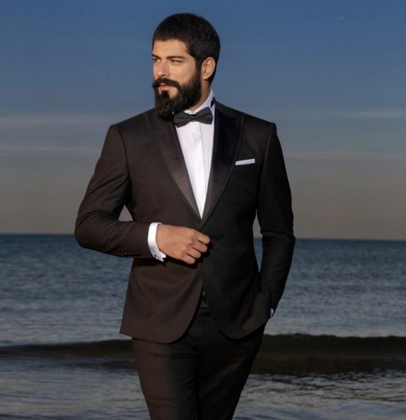 Самые красивые актеры, ради которых мы готовы смотреть турецкие сериалы Самые красивые актеры, ради которых мы готовы смотреть турецкие сериалы