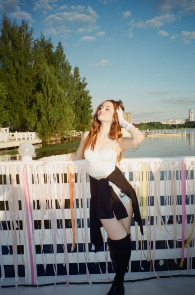 Хроники московских вечеринок: день рождения Mary Senn в стиле Coachella Хроники московских вечеринок: день рождения Mary Senn в стиле Coachella