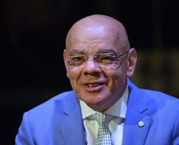 «Зачем ты привел мне эту уродину»: узнайте по каким причинам эти 12 популярных актеров получили отказ «Зачем ты привел мне эту уродину»: узнайте по каким причинам эти 12 популярных актеров получили отказ