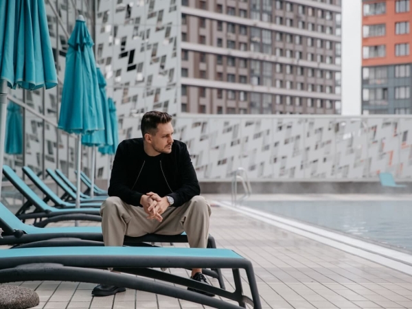 17 самых просматриваемых сериалов первой половины года, которые уже можно найти в сети