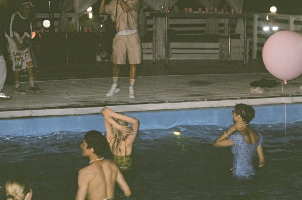 Хроники московских вечеринок: день рождения Mary Senn в стиле Coachella Хроники московских вечеринок: день рождения Mary Senn в стиле Coachella