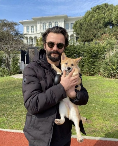 Самые красивые актеры, ради которых мы готовы смотреть турецкие сериалы Самые красивые актеры, ради которых мы готовы смотреть турецкие сериалы