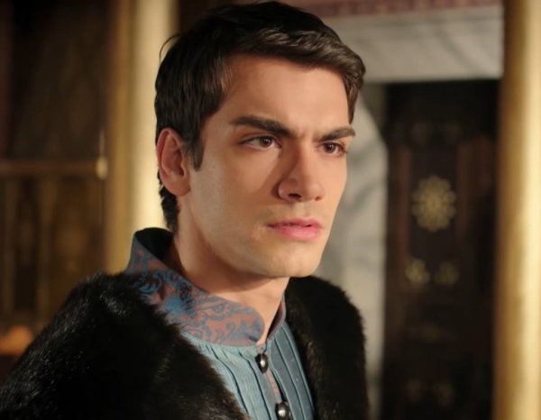 Самые красивые актеры, ради которых мы готовы смотреть турецкие сериалы Самые красивые актеры, ради которых мы готовы смотреть турецкие сериалы