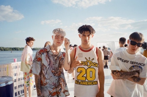 Хроники московских вечеринок: день рождения Mary Senn в стиле Coachella Хроники московских вечеринок: день рождения Mary Senn в стиле Coachella