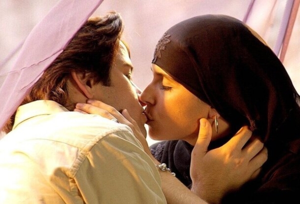 Жади – дура, а Лукас – нарцисс: как «Клон» годами обманывал зрительниц Жади – дура, а Лукас – нарцисс: как «Клон» годами обманывал зрительниц