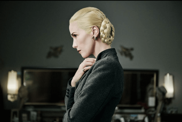 Что смотреть: Наталия Орейро с платиновым блондом в роли легендарной первой леди Аргентины