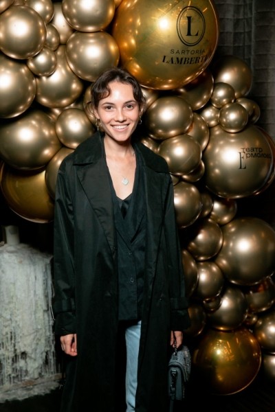 Просто коллеги? Милые объятия Кристины Асмус и Алексея Каничева на открытии сезона Московского драматического театра имени М.Н. Ермоловой Просто коллеги? Милые объятия Кристины Асмус и Алексея Каничева на открытии сезона Московского драматического театра имени М.Н. Ермоловой