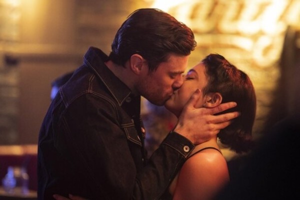 Что посмотреть на выходных: возвращение «Пиноккио», могучий Тор и приквел к хоррору «Дитя тьмы» Что посмотреть на выходных: возвращение «Пиноккио», могучий Тор и приквел к хоррору «Дитя тьмы»