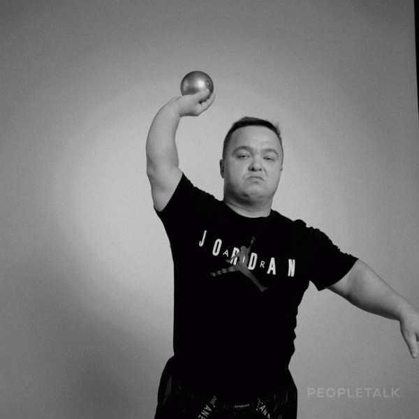 Все, что дается тяжелее, ценится сильнее: чемпион Паралимпиады Денис Гнездилов о цели всей жизни, сожалениях и личном бренде Все, что дается тяжелее, ценится сильнее: чемпион Паралимпиады Денис Гнездилов о цели всей жизни, сожалениях и личном бренде