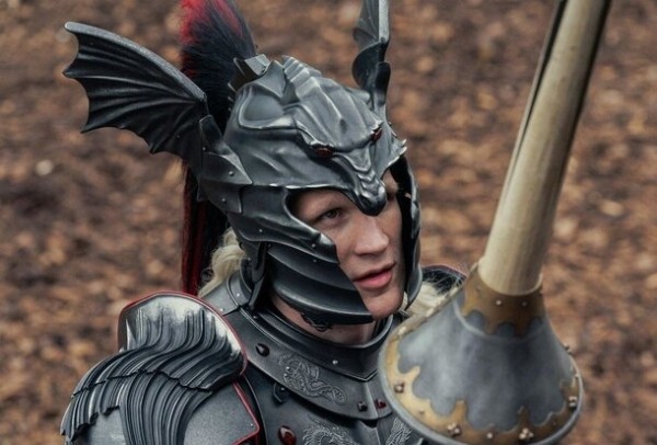 Фальшивые доспехи и театрализованные рыцарские турниры: насколько реалистичен сериал «Дом Дракона»