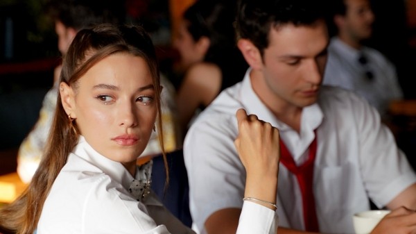 Сериал «Услышь меня» – турецкая версия «Элиты». Почему о нем все говорят и стоит ли его смотреть?