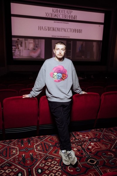 Рената Литвинова, Кантемир Балагов, Александра Ревенко и другие на премьере фильма Григория Добрыгина «На близком расстоянии» Рената Литвинова, Кантемир Балагов, Александра Ревенко и другие на премьере фильма Григория Добрыгина «На близком расстоянии»