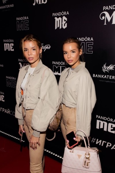 Дух свободы и дерзости поколения Z: Ян Гэ, Ваня Дмитриенко, Самира Мустафаев на премьере новой коллекции Pandora Me Дух свободы и дерзости поколения Z: Ян Гэ, Ваня Дмитриенко, Самира Мустафаев на премьере новой коллекции Pandora Me