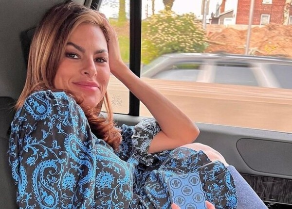 Звездные секреты красоты: 10 знаменитостей, которые занялись производством косметики Звездные секреты красоты: 10 знаменитостей, которые занялись производством косметики