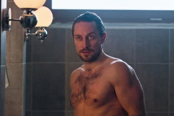 Почему «Что делать женщине, если у нее два любовника, а выбрать нужно одного» — отличная альтернатива «Сексу в большом городе»