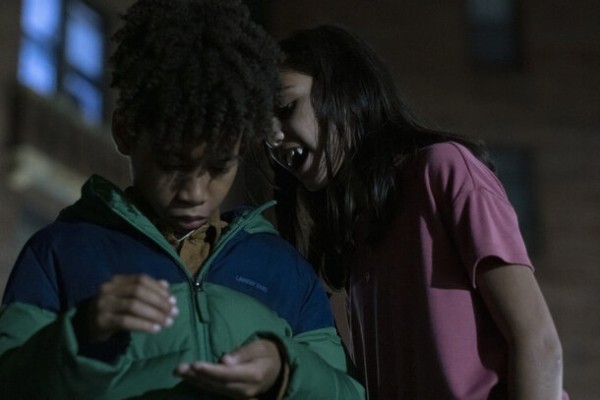 9 главных сериалов октября: «Интервью с вампиром», долгожданный «Шантарам» и новый проект Нолана