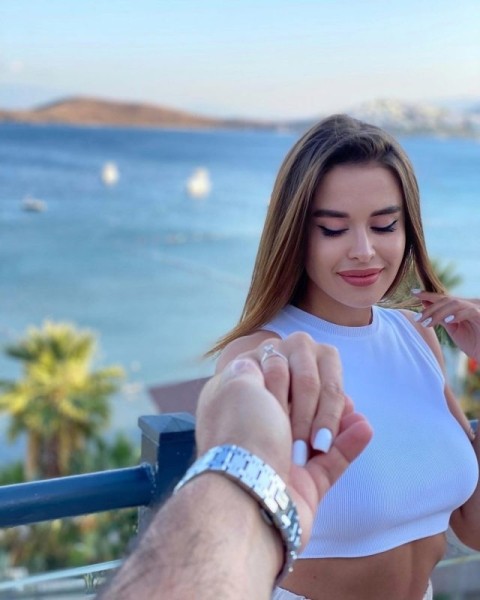 «Провела серьезную работу»: Ани Лорак о том, как пережила измены бывшего мужа и развод «Провела серьезную работу»: Ани Лорак о том, как пережила измены бывшего мужа и развод