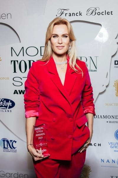 Ольга Бузова, Клава Кока и другие победители 13-й премии Topical Style Awards 2021