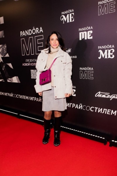 Дух свободы и дерзости поколения Z: Ян Гэ, Ваня Дмитриенко, Самира Мустафаев на премьере новой коллекции Pandora Me Дух свободы и дерзости поколения Z: Ян Гэ, Ваня Дмитриенко, Самира Мустафаев на премьере новой коллекции Pandora Me