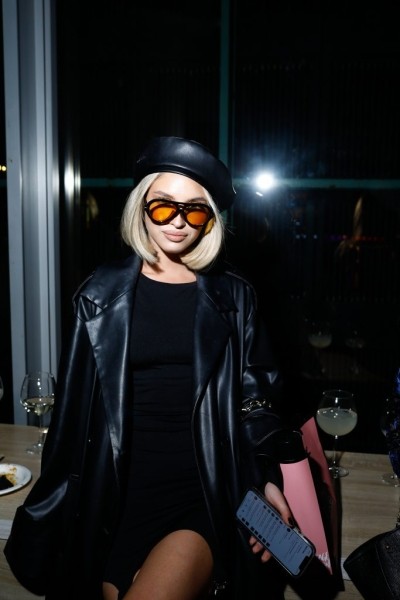 Дух свободы и дерзости поколения Z: Ян Гэ, Ваня Дмитриенко, Самира Мустафаев на премьере новой коллекции Pandora Me Дух свободы и дерзости поколения Z: Ян Гэ, Ваня Дмитриенко, Самира Мустафаев на премьере новой коллекции Pandora Me