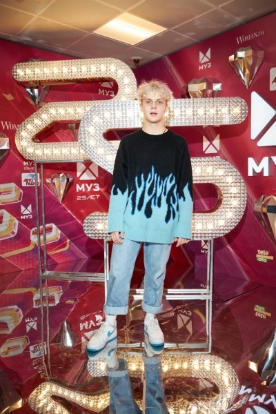 «День Рождения МУЗ-ТВ»: первый выход МакSим, Ольга Бузова с тейпами и другие подробности мероприятия «День Рождения МУЗ-ТВ»: первый выход МакSим, Ольга Бузова с тейпами и другие подробности мероприятия