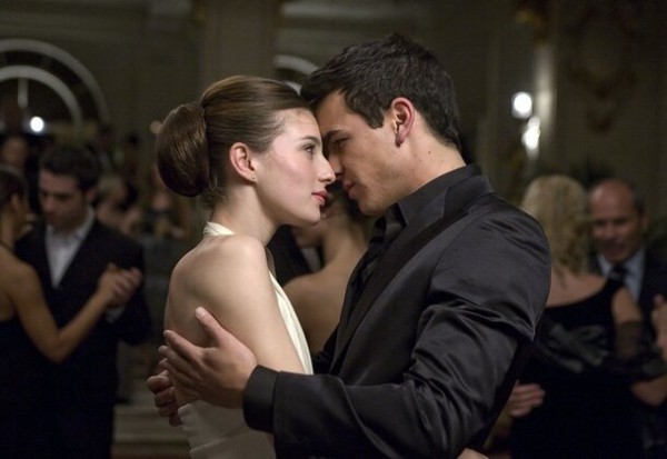 7 романтических сценариев из фильмов, в которые срочно нужно перестать верить 