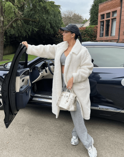 Беременная девушка Криштиану Роналду показала роскошный подарок от футболиста