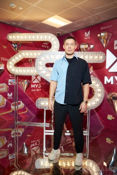 «День Рождения МУЗ-ТВ»: первый выход МакSим, Ольга Бузова с тейпами и другие подробности мероприятия «День Рождения МУЗ-ТВ»: первый выход МакSим, Ольга Бузова с тейпами и другие подробности мероприятия