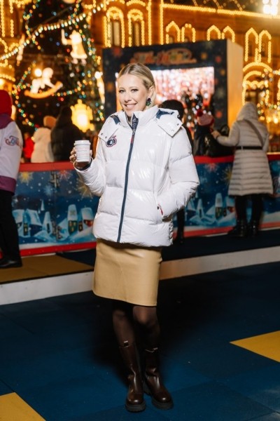 Дмитрий Песков, Ксения Собчак, Юлия Пересильд и другие звездные гости открытия ГУМ-катка