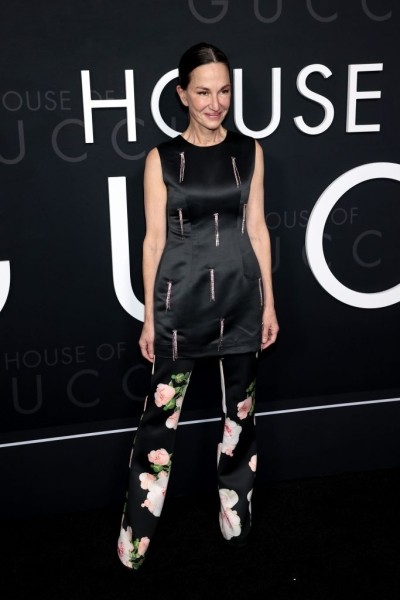 Леди Гага с прозрачным декольте, Джаред Лето с мамой и другие подробности премьеры фильма «Дом Gucci» в Нью-Йорке
