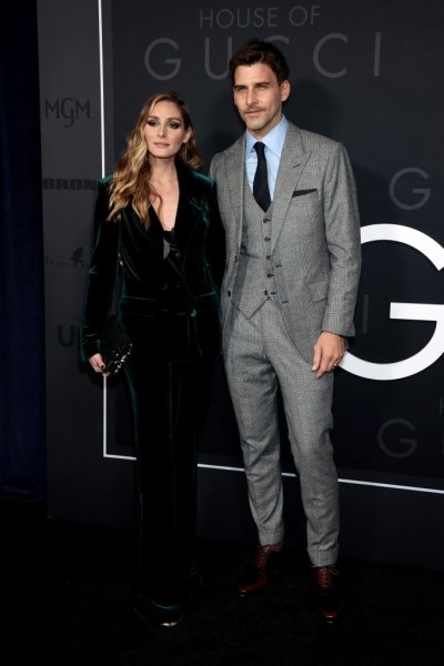 Леди Гага с прозрачным декольте, Джаред Лето с мамой и другие подробности премьеры фильма «Дом Gucci» в Нью-Йорке