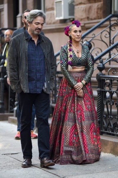 «Это моя последняя прогулка»: Сара Джессика Паркер прощается с ролью Кэрри Брэдшоу