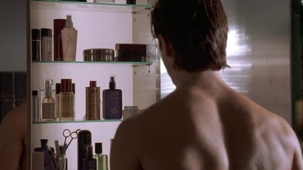 От «Убивая Еву» до «Завтрака у Тиффани»: какими духами пользуются герои кино и сериалов 