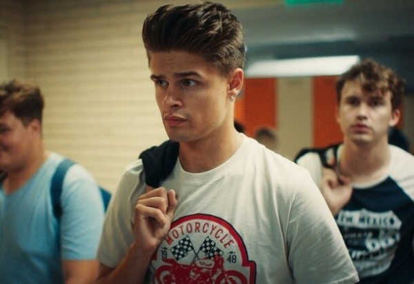 Школа, комплексы и любовь: 10 сериалов, которые стоит посмотреть, пока вы молоды